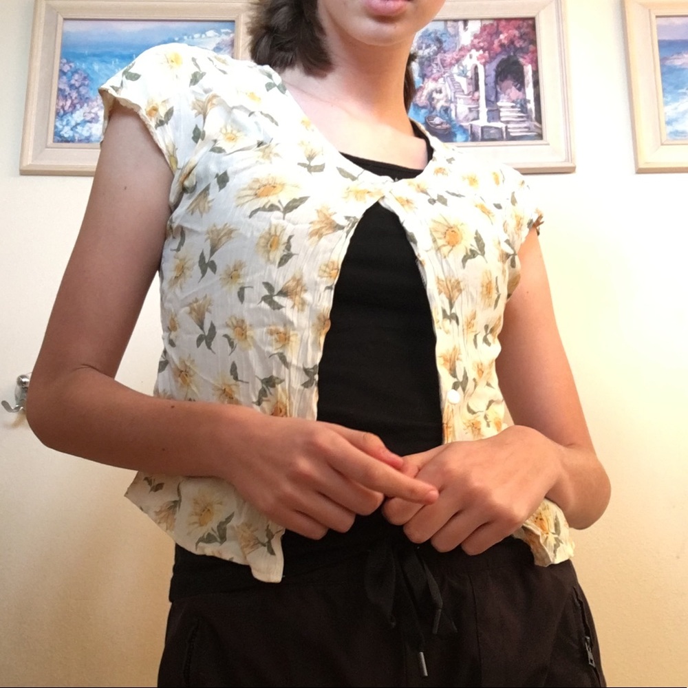 Summertime sunflower blouse